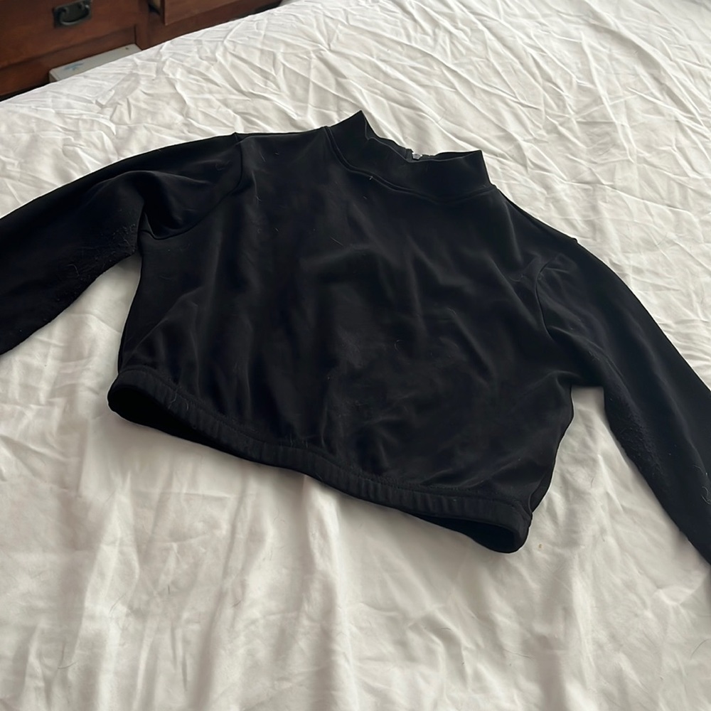 YL girls black midriff/liner
